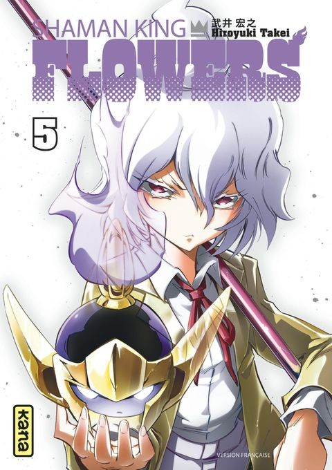Couverture du tome 5 de Shaman King Flowers chez Kana&nbsp;: un garçon aux cheveux blancs tient un casque doré