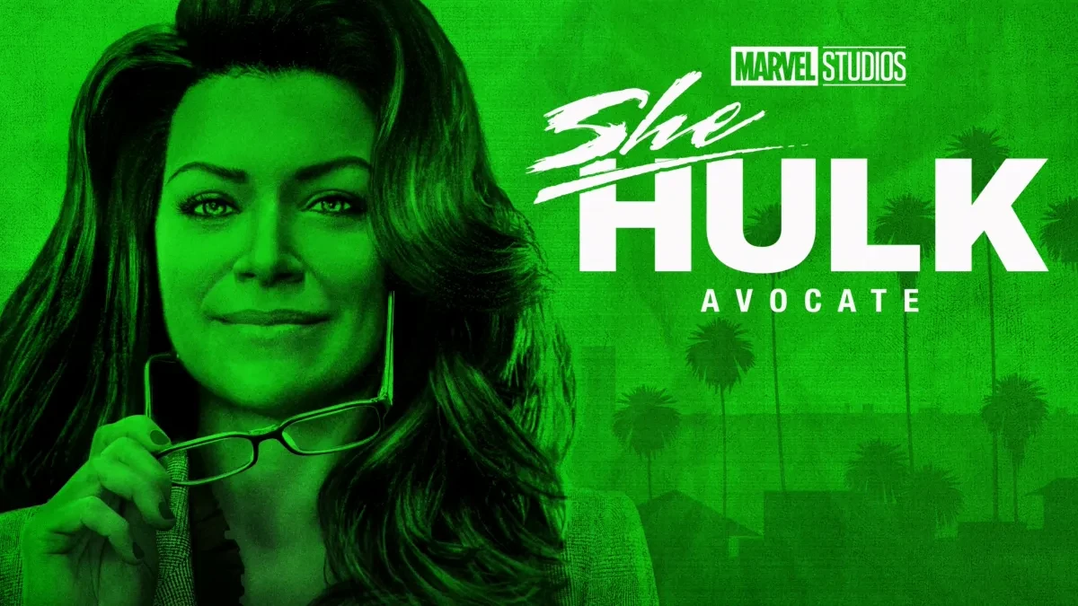 Visuel de She-Hulk&nbsp;: Avocate, Jennifer Walters teintée de vert, lunettes à la main