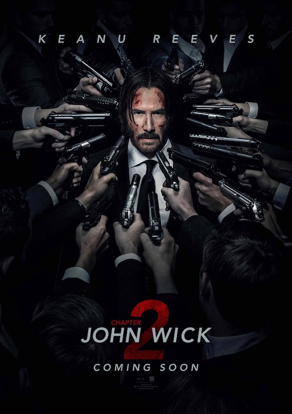 Affiche de John Wick 2 : Keanu Reeves encerclé par des pistolets pointés sur lui